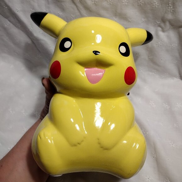 Pokemon || 8.5" Pikachu Ceramic Bank - Picture 2 of 11